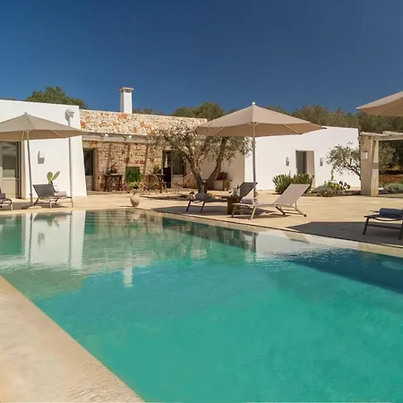 Lamia Del Bosco Con Piscina أوستوني
