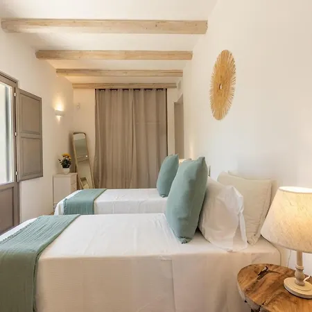 Lamia Del Bosco Con Piscina فيلة أوستوني