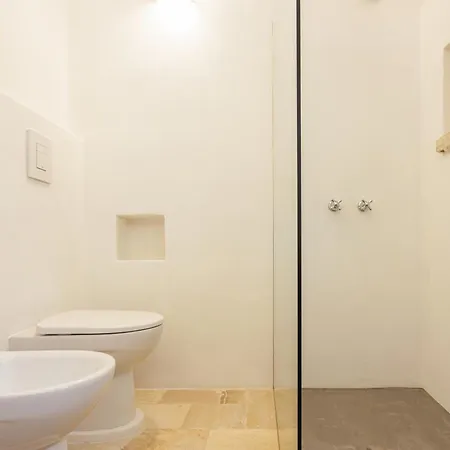 Lamia Del Bosco Con Piscina *