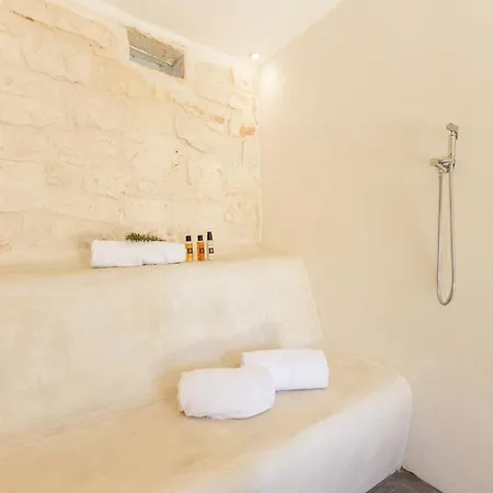 Lamia Del Bosco Con Piscina Ostuni