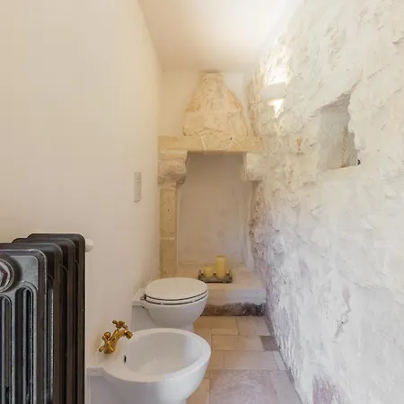 Lamia Del Bosco Con Piscina