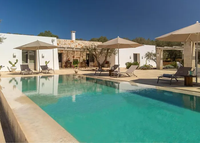 Lamia Del Bosco Con Piscina Ostuni