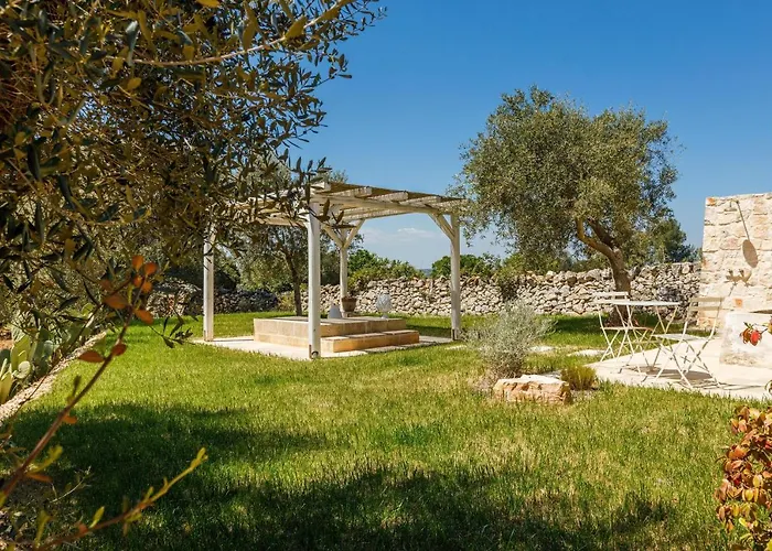 فيلة Lamia Del Bosco Con Piscina *